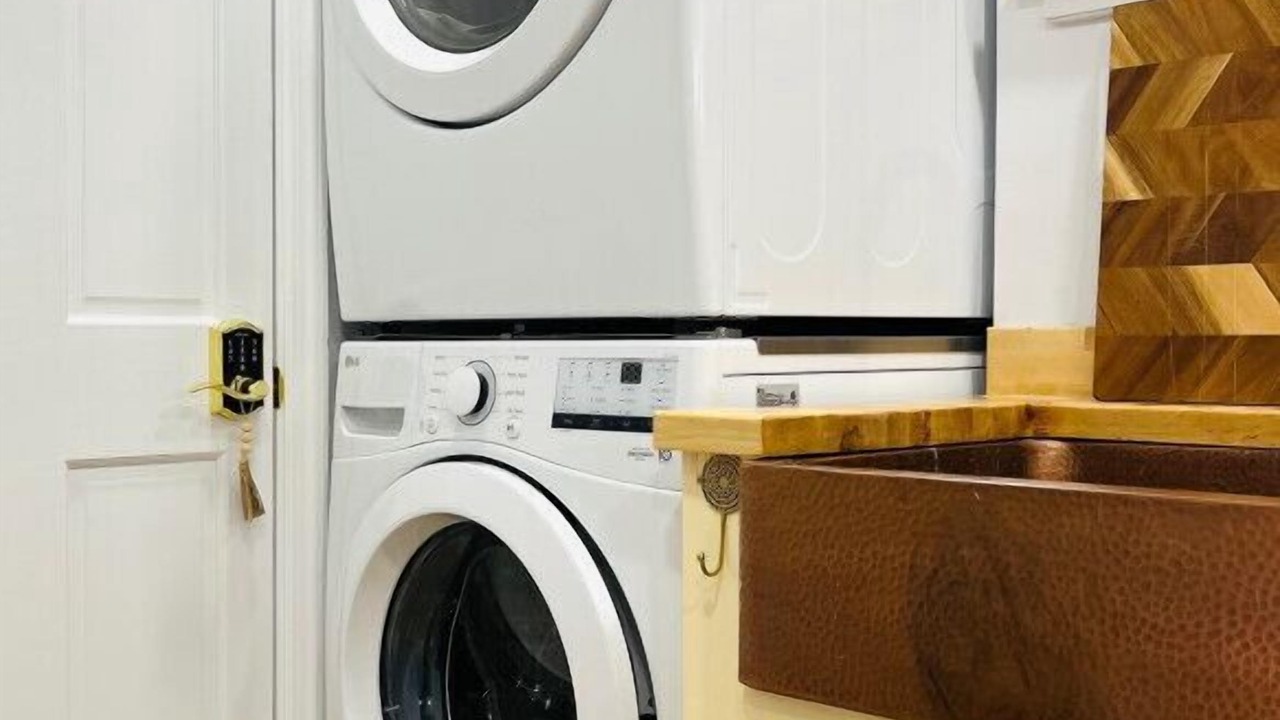 Photo of Others in Highmount