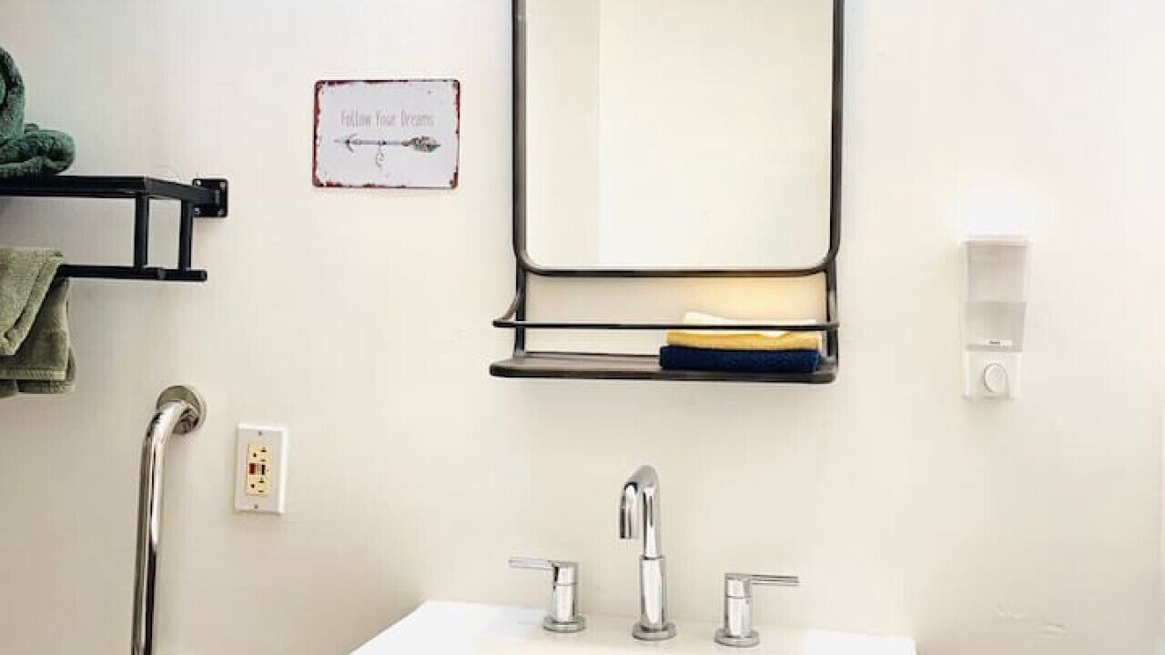 Photo of Bathroom in Highmount