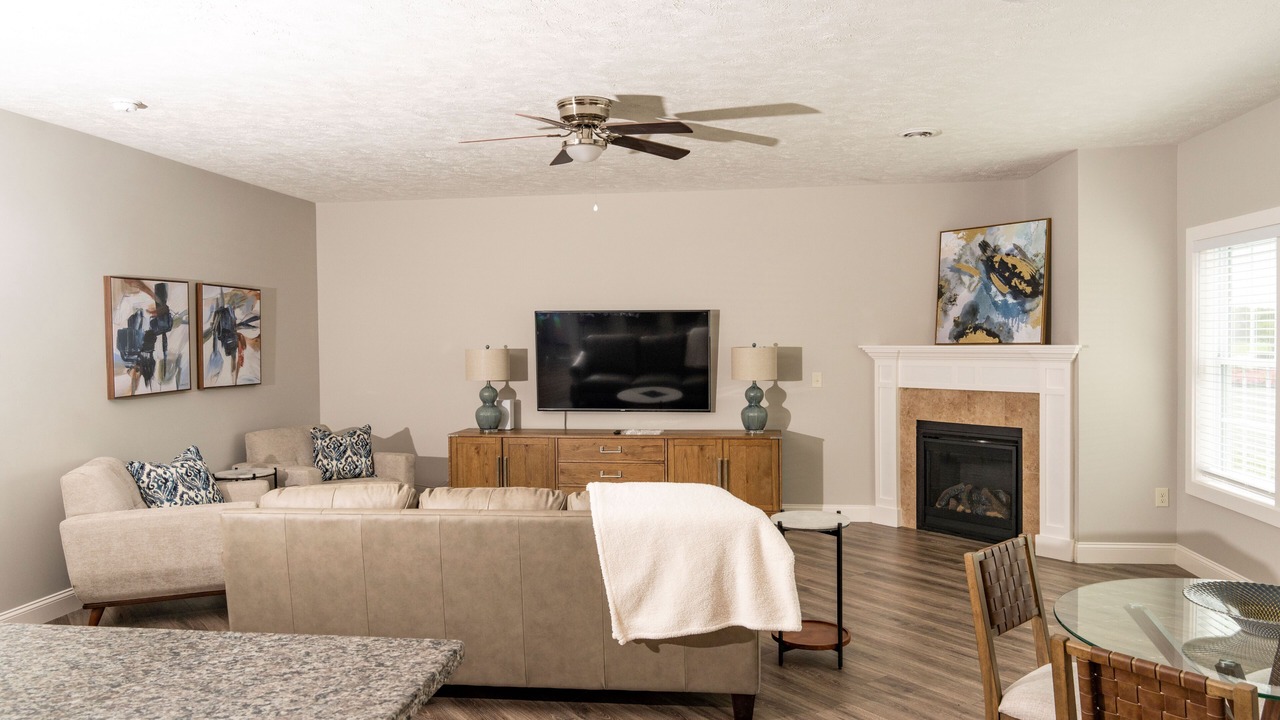 Photo of Livingroom in Bayberry