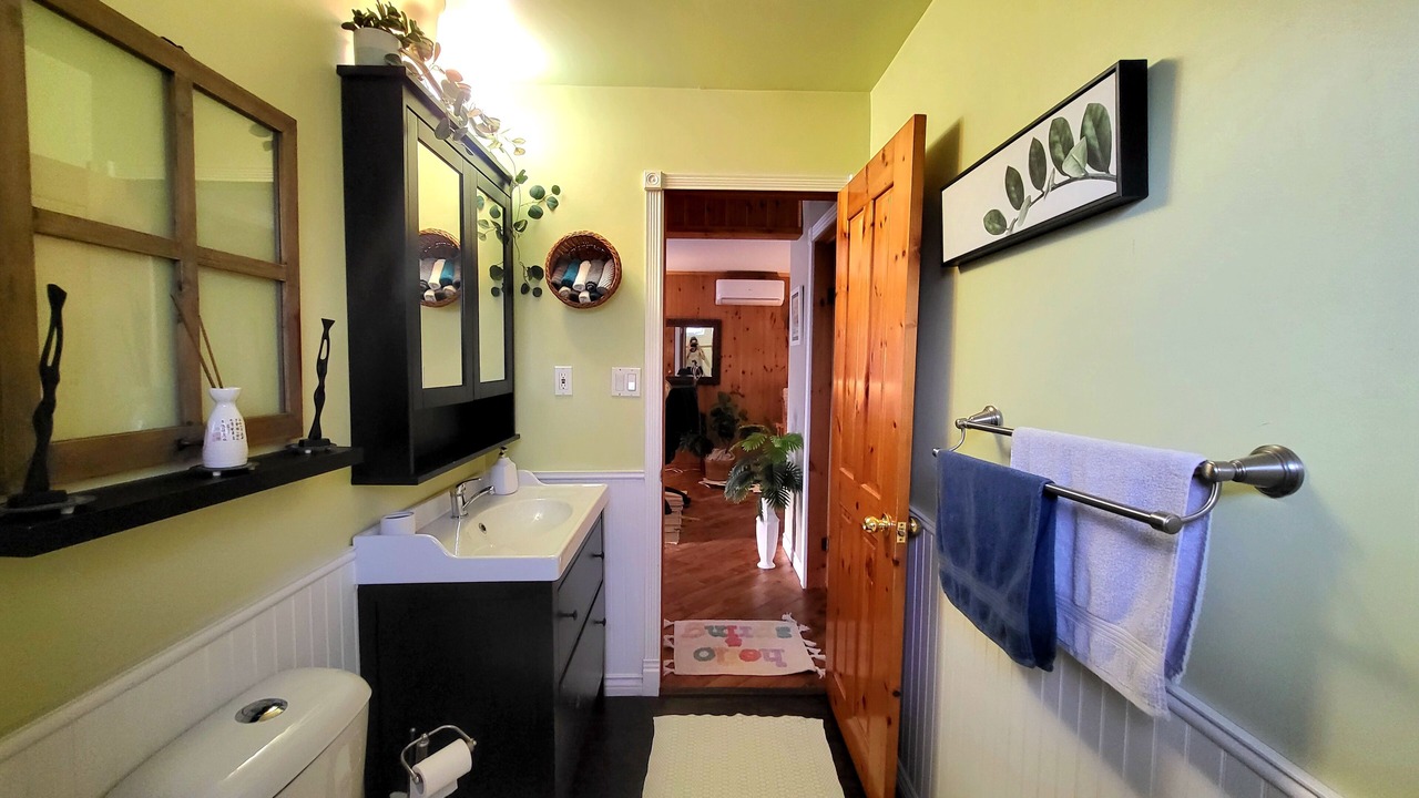 Photo of Bathroom in Matawinie Regional County Municipality