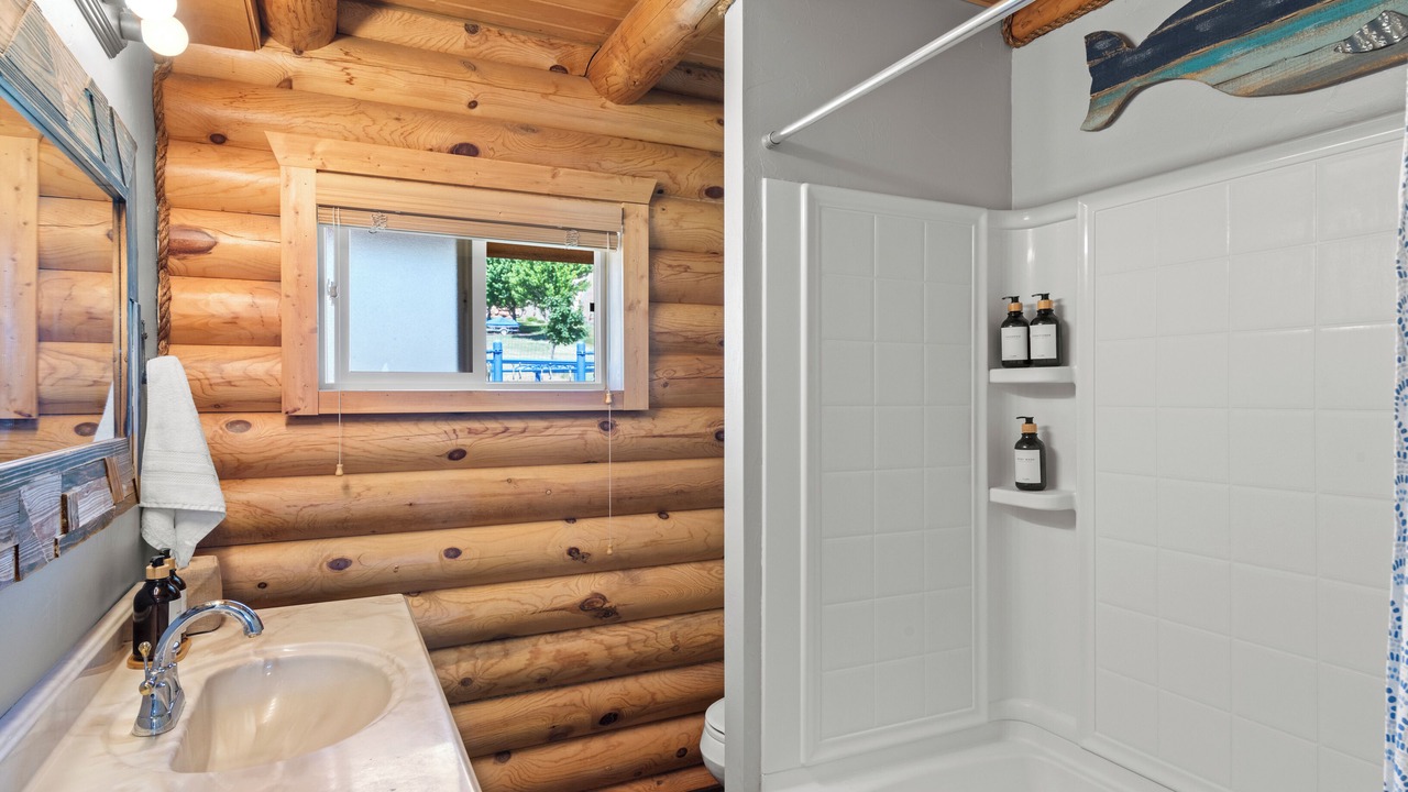 Photo of Bathroom in Garden City