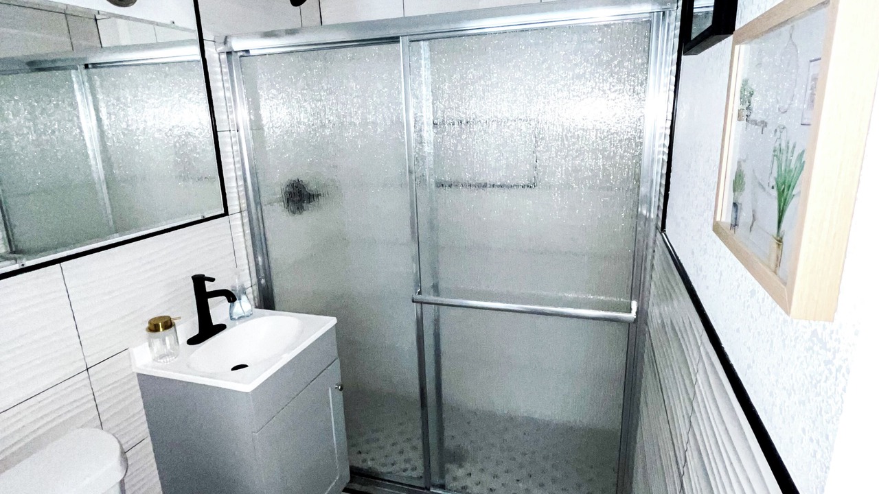 Photo of Bathroom in Junius Heights