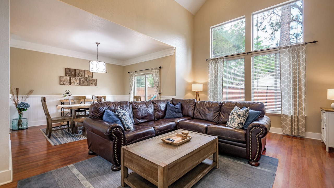 Photo of Livingroom in Ponderosa Trails