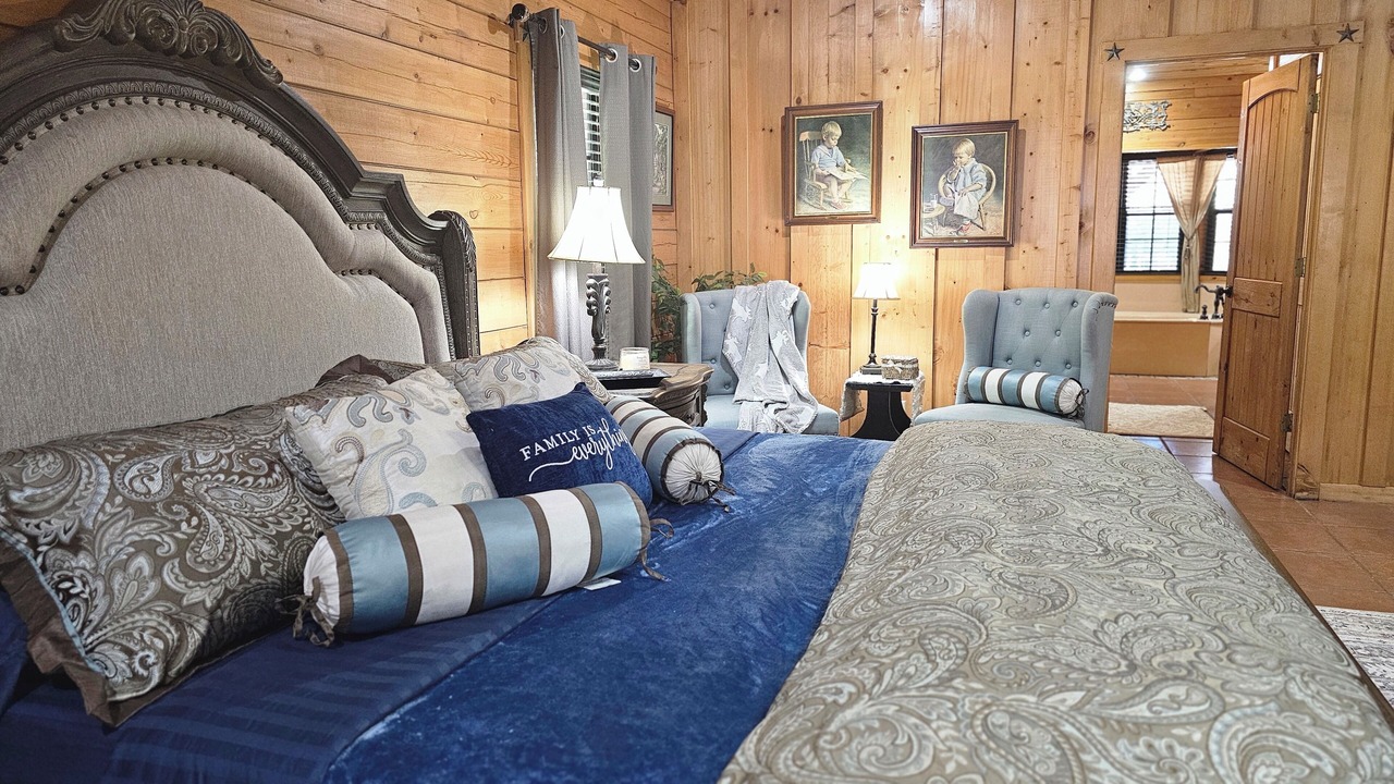 Photo of Bedroom in Canton