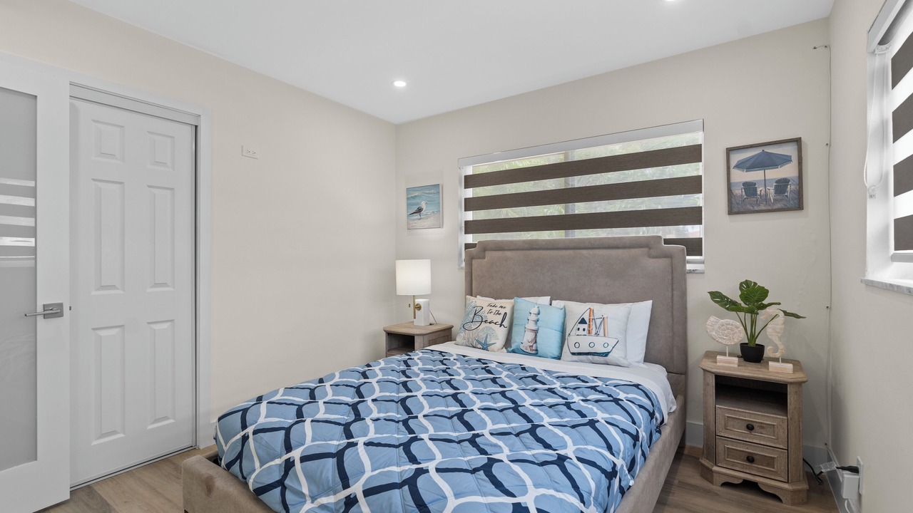 Photo of Others in Imperial Point