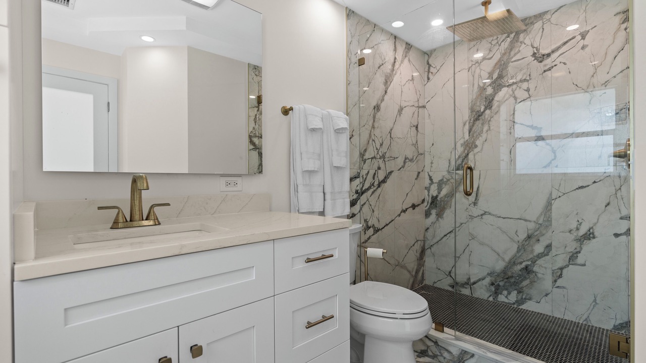 Photo of Bathroom in Imperial Point