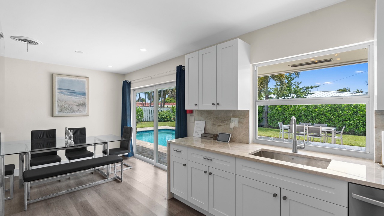 Photo of Others in Imperial Point