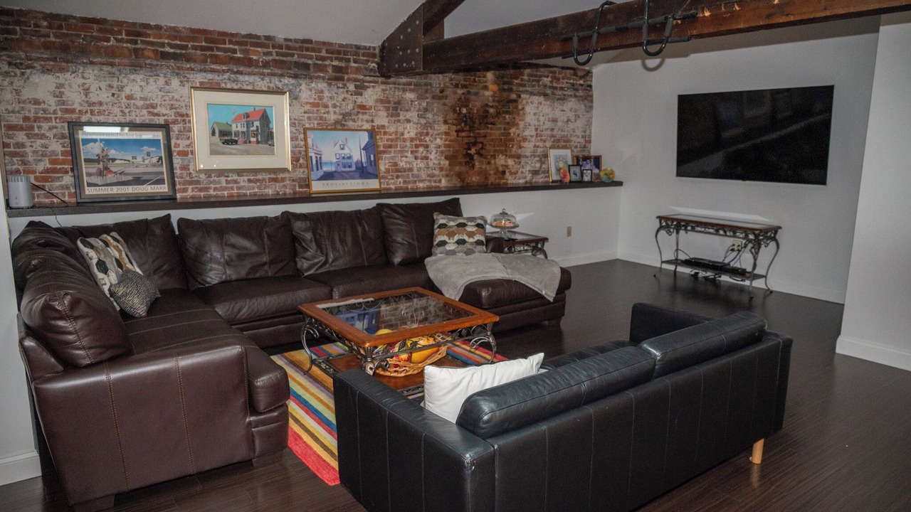 Photo of Livingroom in Fox Point