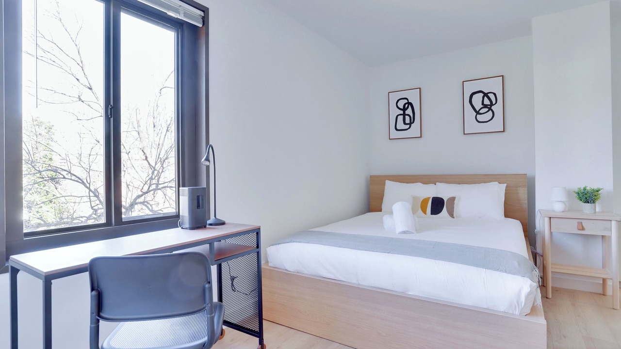 Photo of Bedroom in Court House