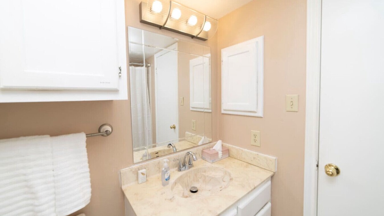 Photo of Bathroom in Medical Center District