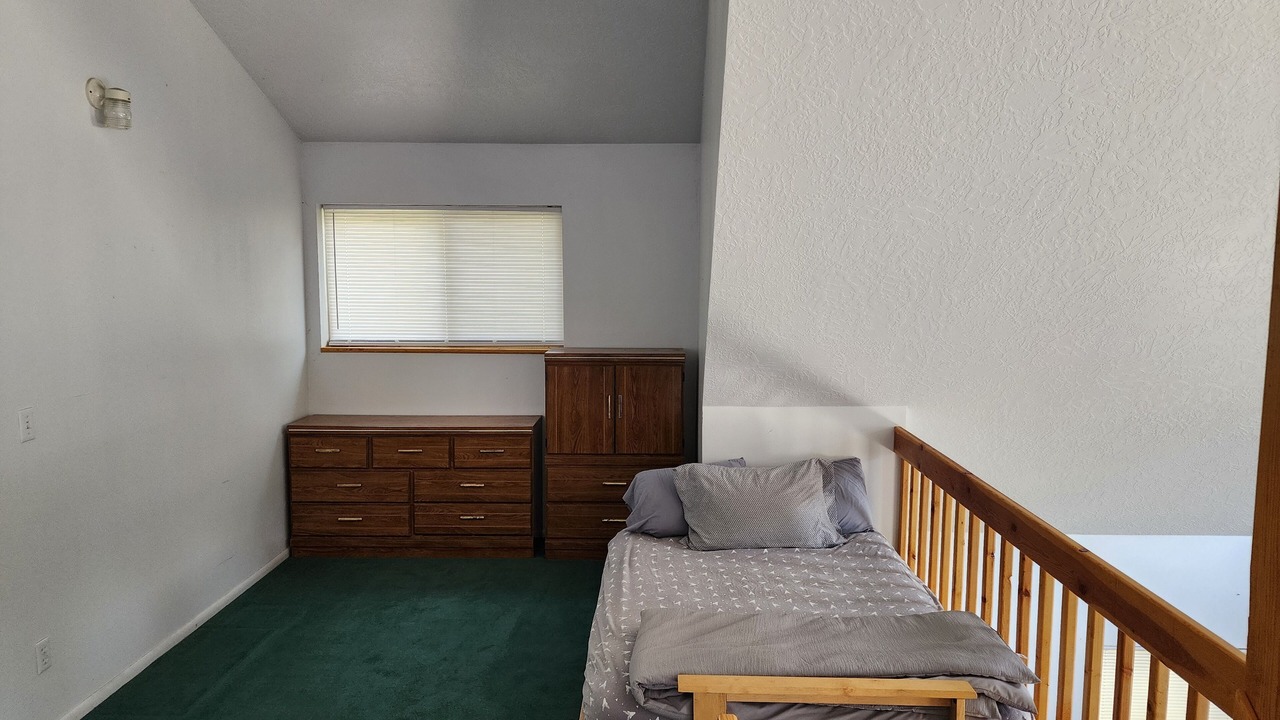 Photo of Bedroom in Alpine