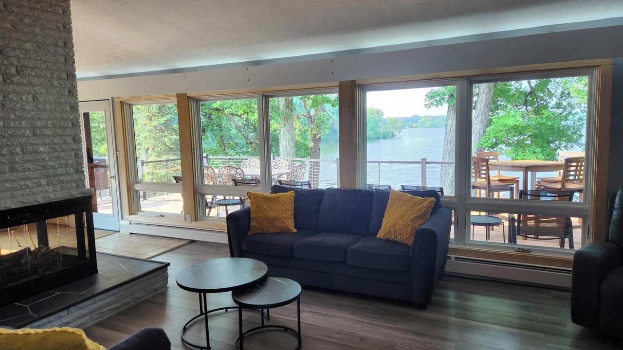 Photo of Livingroom in Coldwater