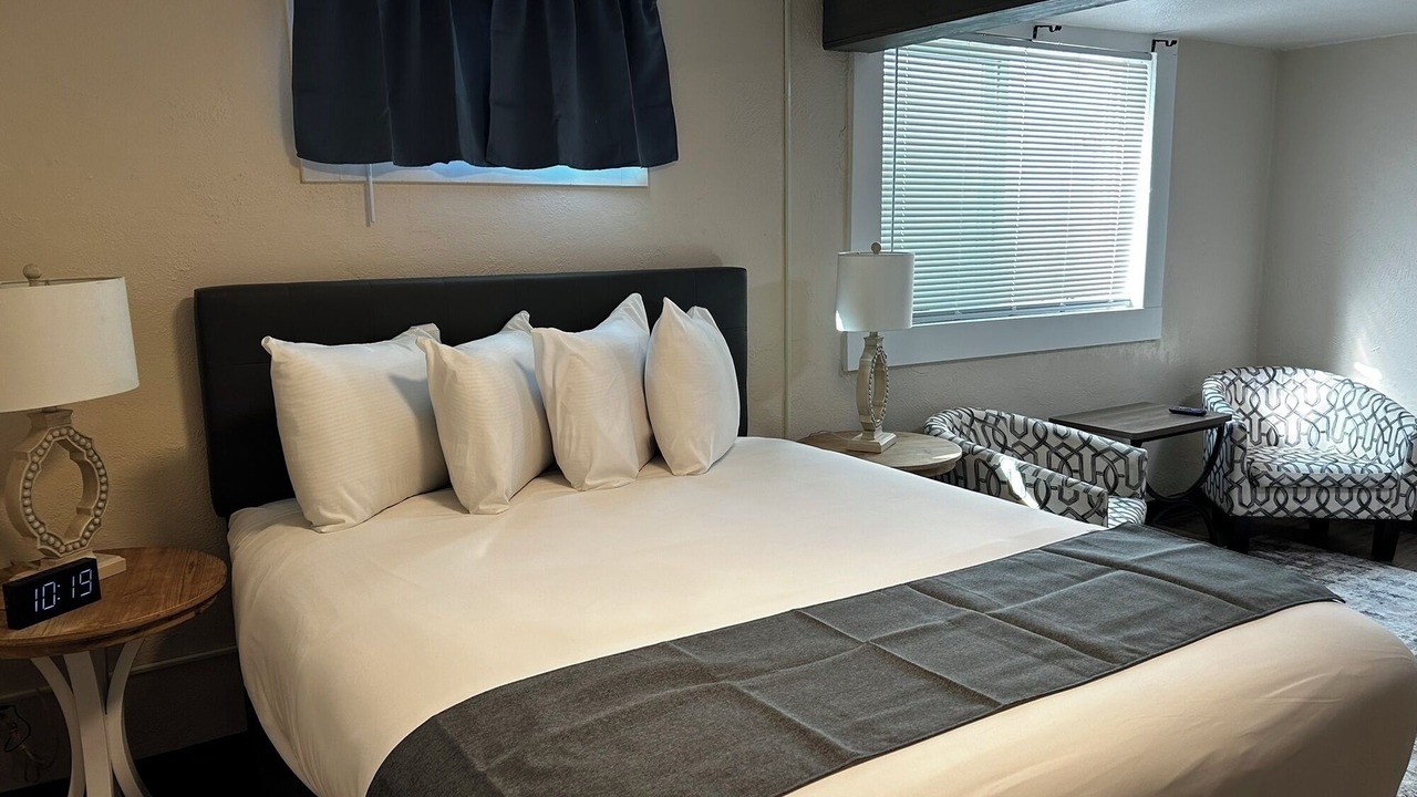 Photo of Others in Helena