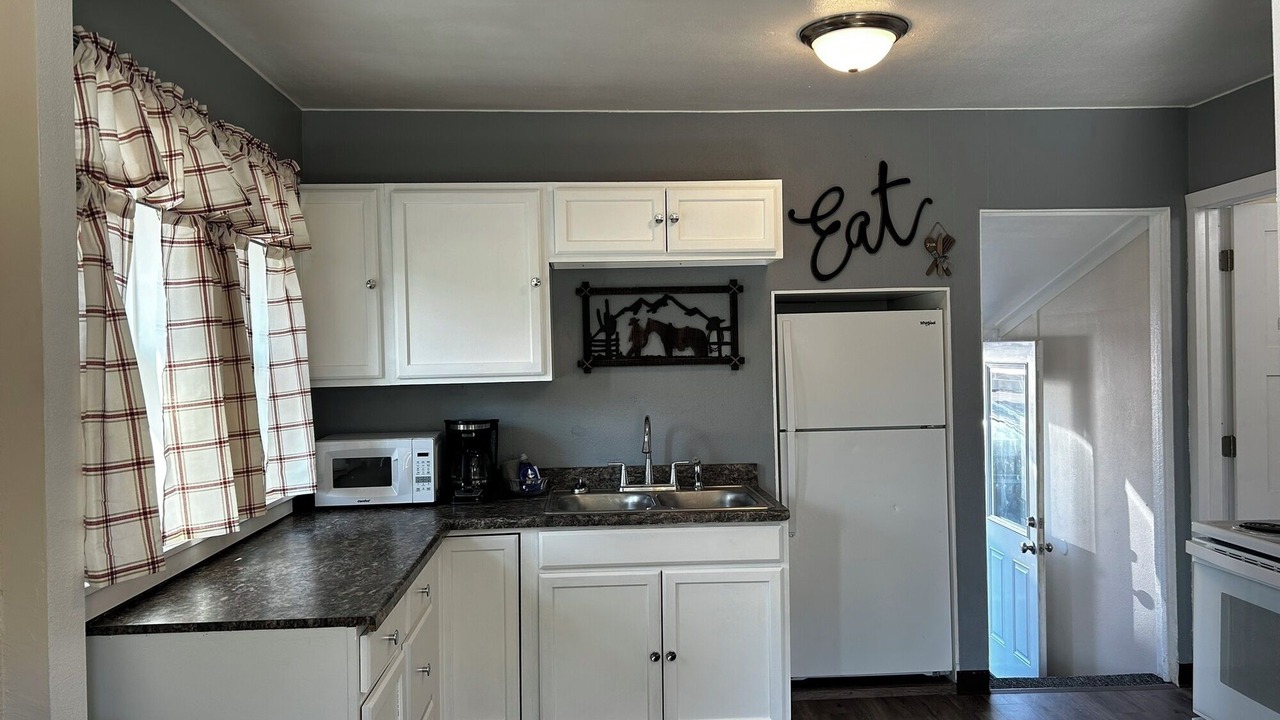 Photo of Others in Helena