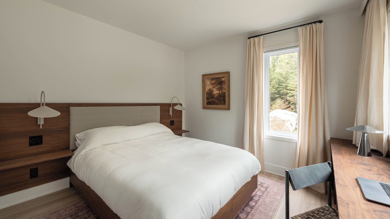 Photo of Bedroom in Lac-Swell