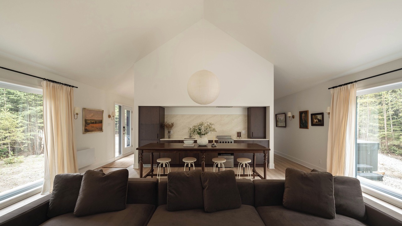 Photo of Livingroom in Lac-Swell