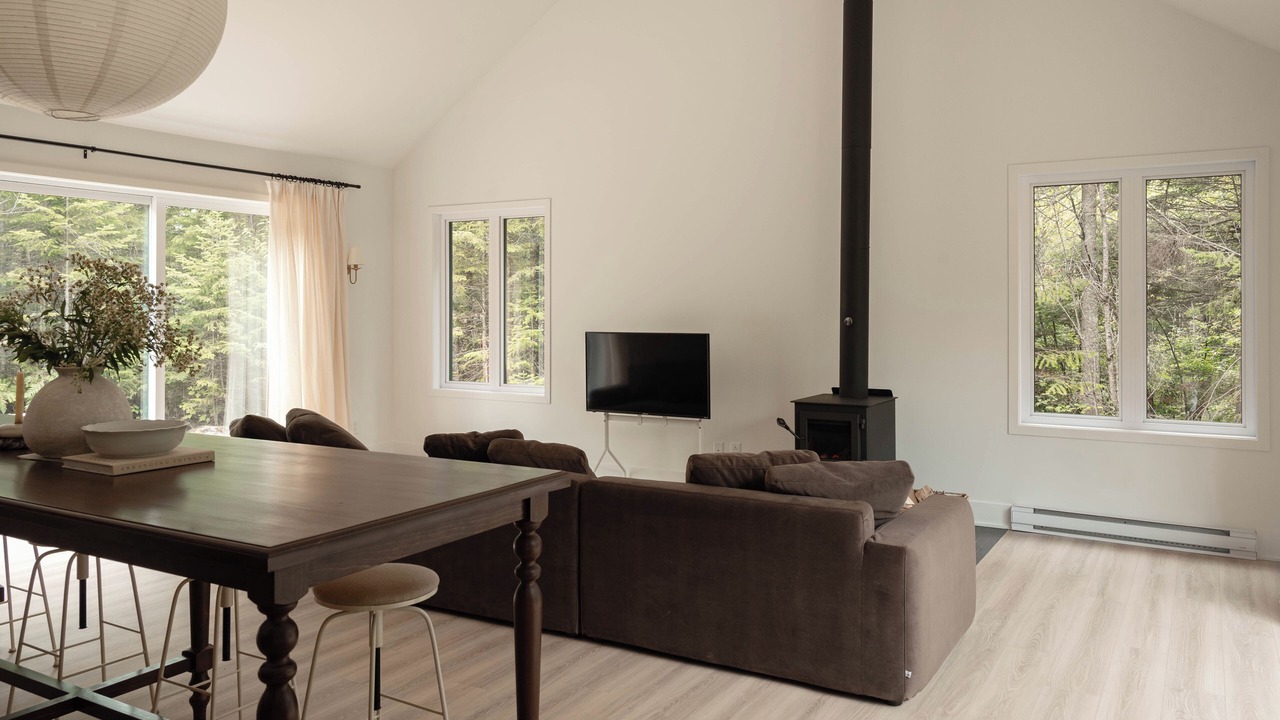 Photo of Livingroom in Lac-Swell