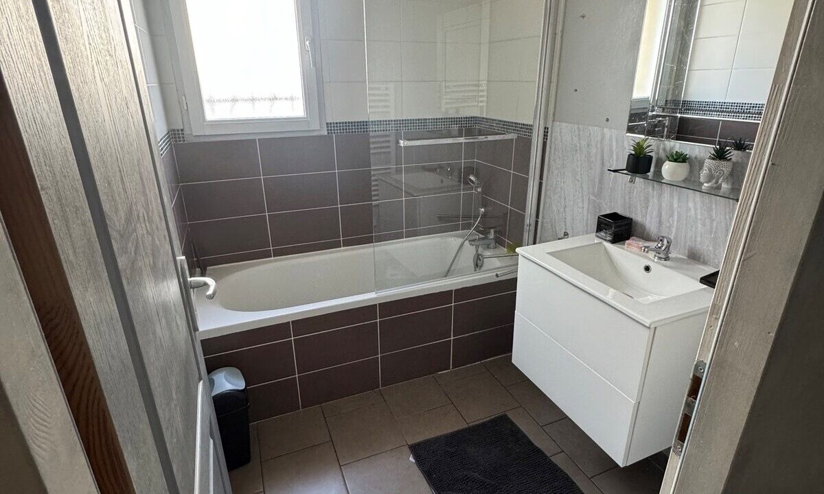 Photo of Bathroom in Sonzay