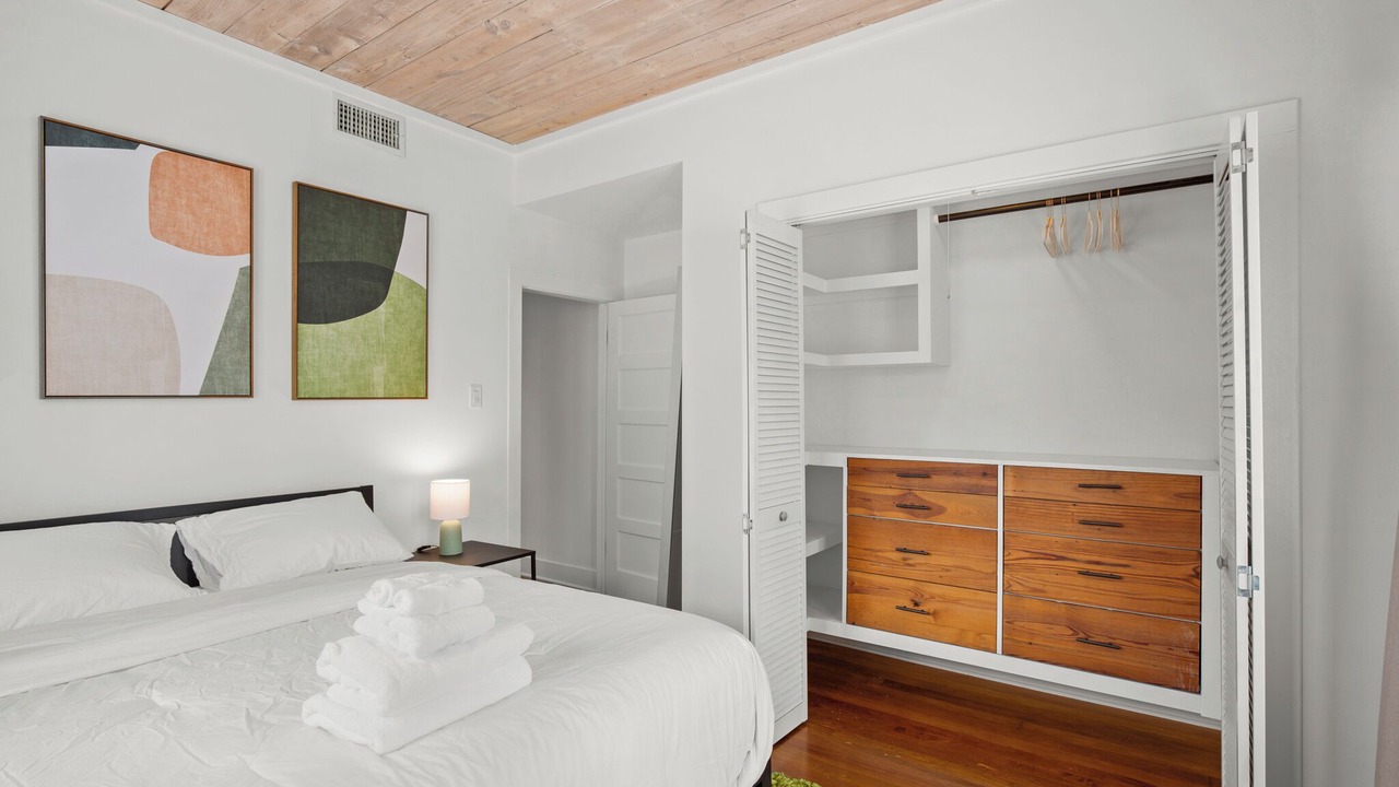 Photo of Bedroom in Holly