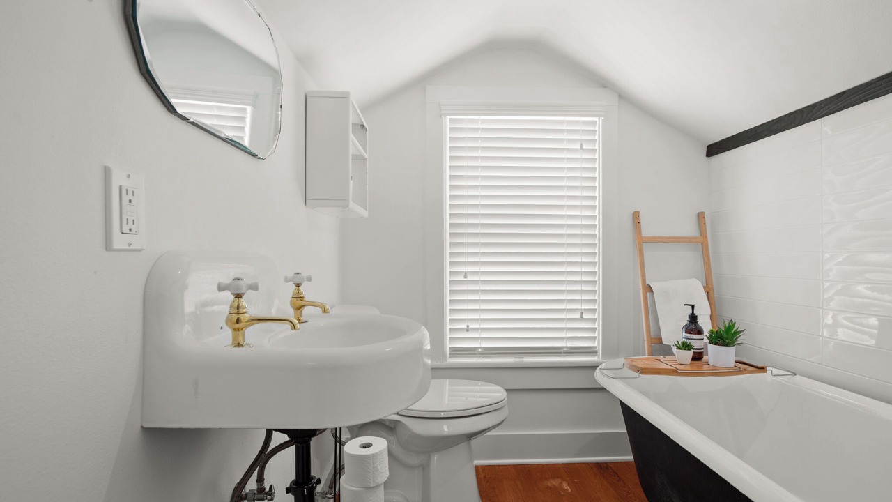 Photo of Bathroom in Holly