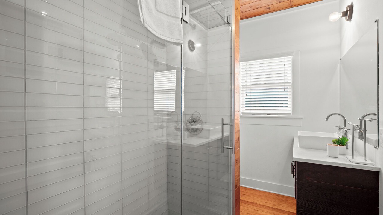 Photo of Bathroom in Holly