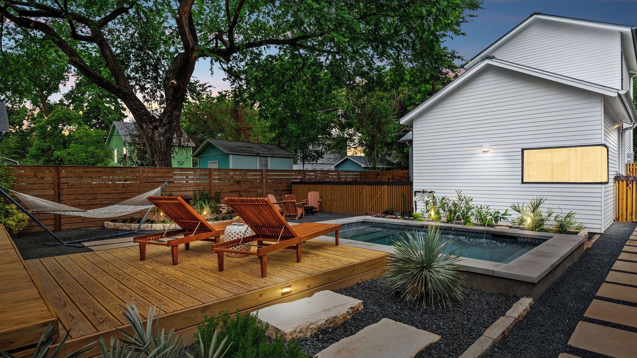 Photo of Outdoor in Holly