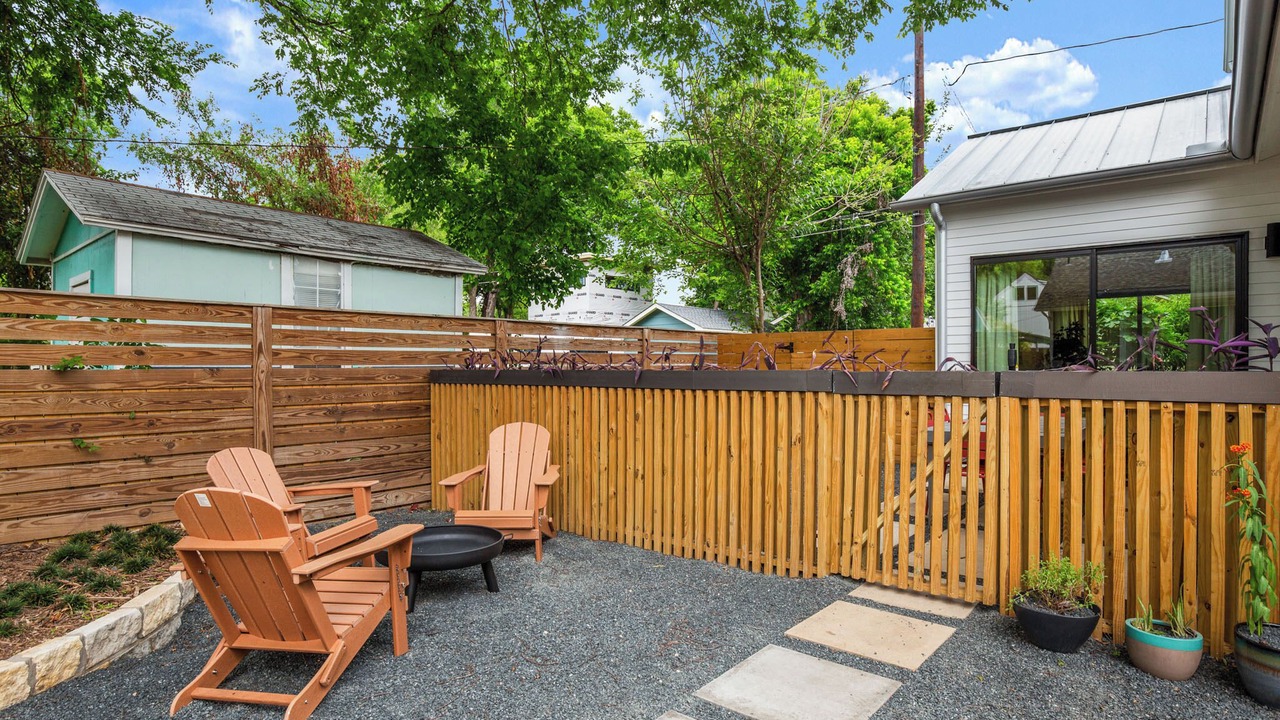 Photo of Patio Balcony in Holly