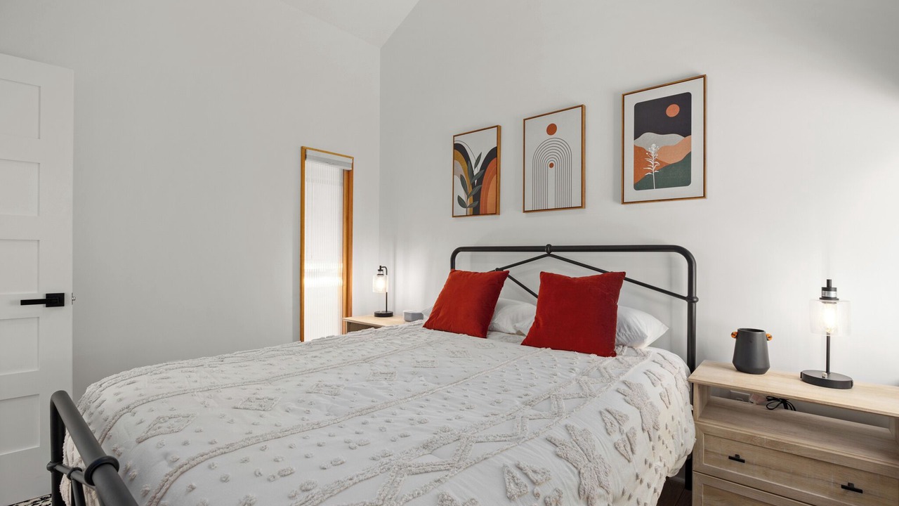 Photo of Bedroom in Holly