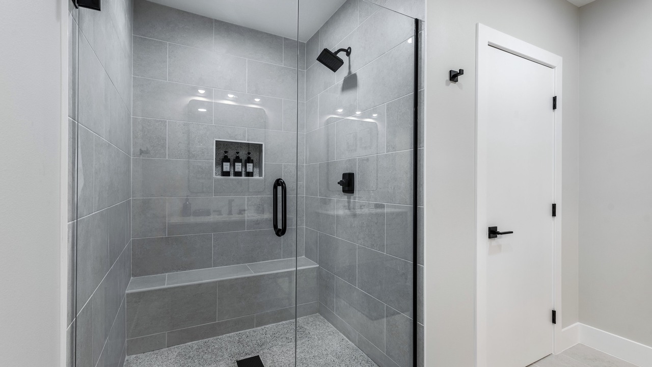 Photo of Bathroom in Lake Clarke Shores