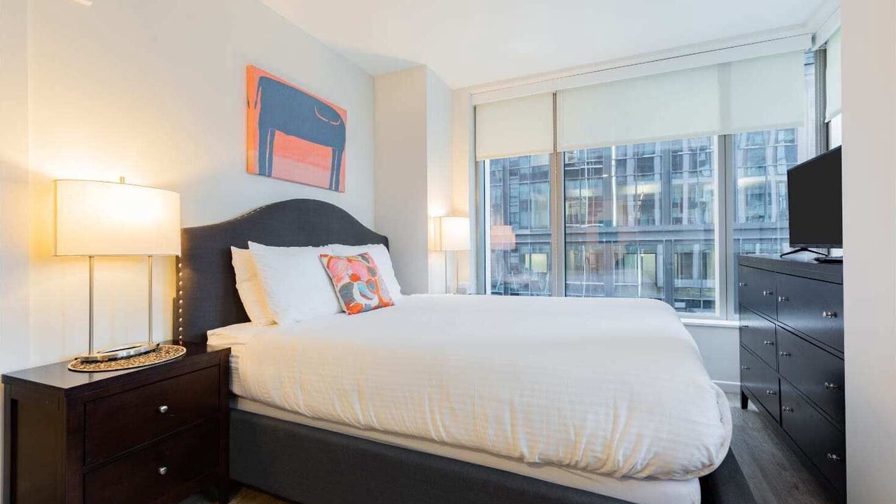 Photo of Bedroom in Seaport District