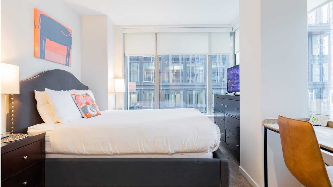 Photo of Bedroom in Seaport District