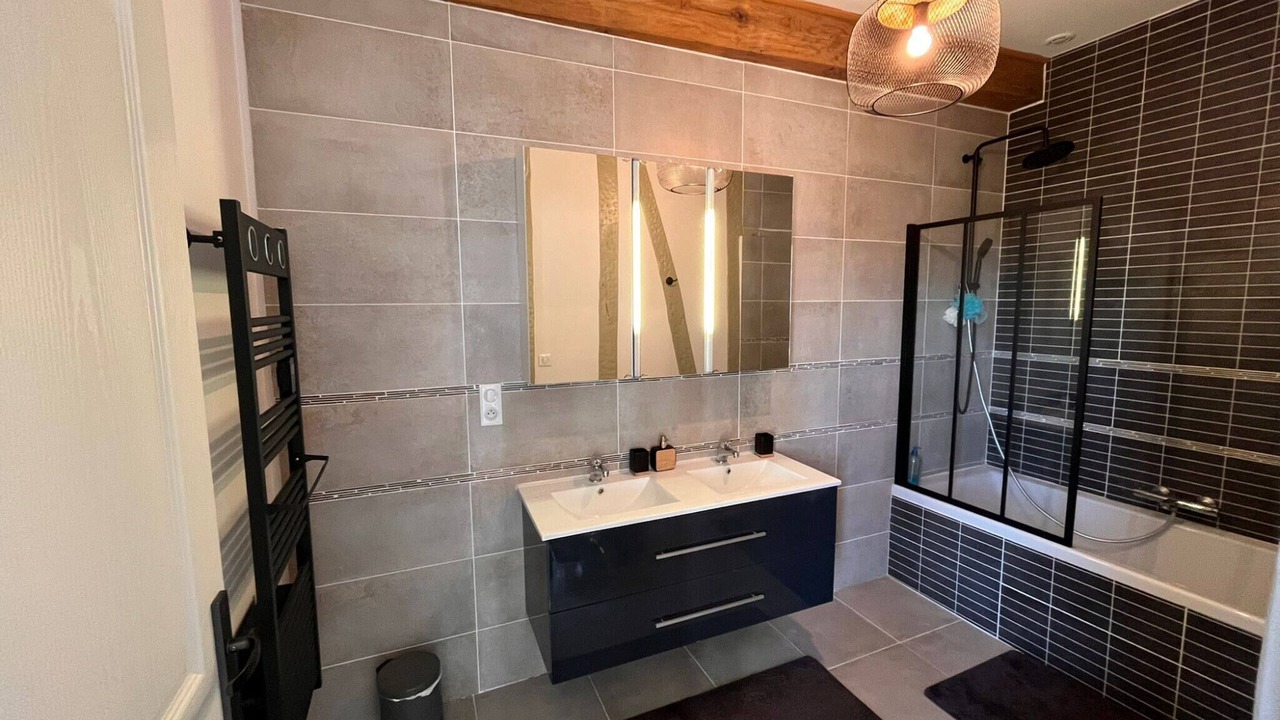 Photo of Bathroom in Lisle-sur-Tarn