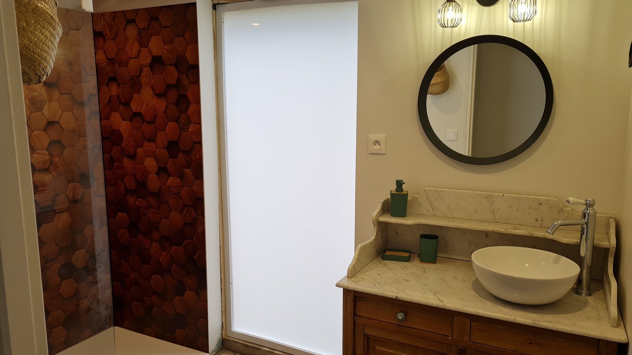 Photo of Bathroom in Cisai-Saint-Aubin