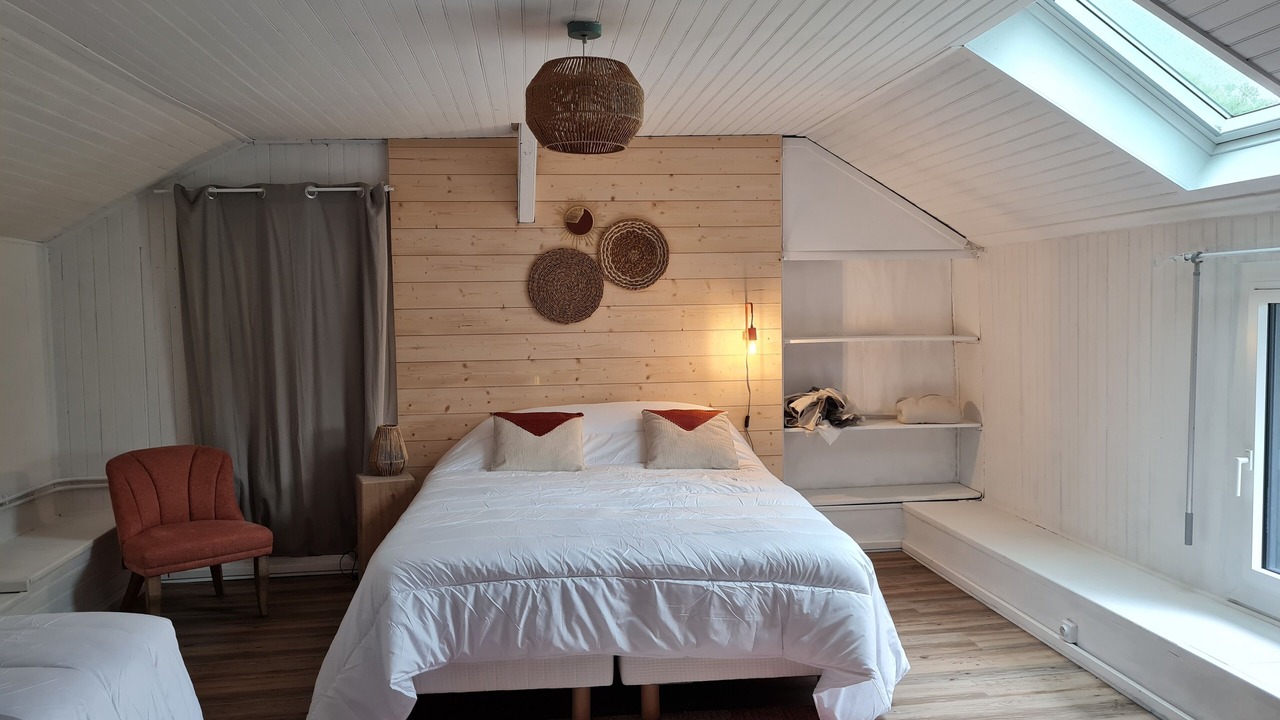 Photo of Bedroom in Cisai-Saint-Aubin