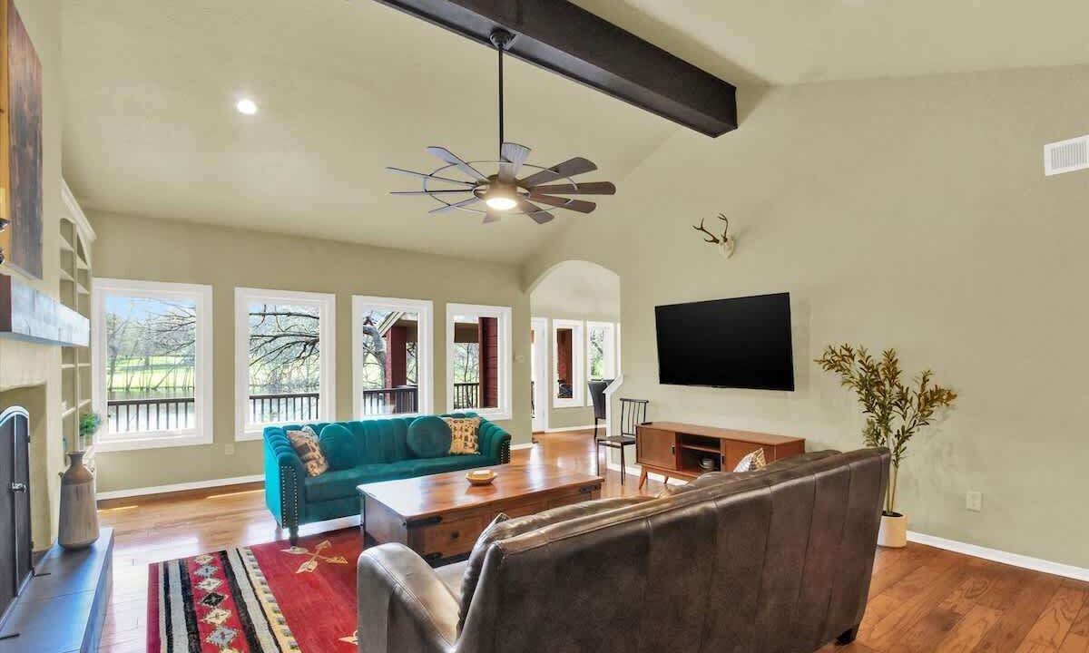 Photo of Livingroom in Bartonville