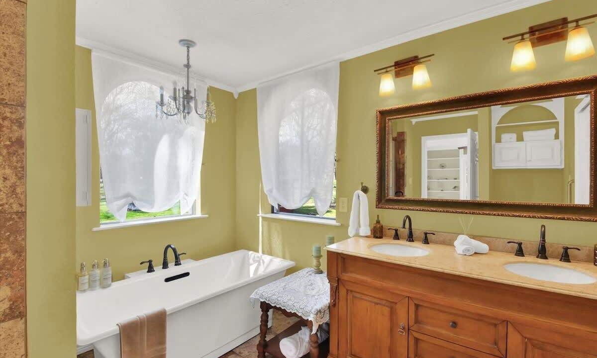 Photo of Bathroom in Bartonville