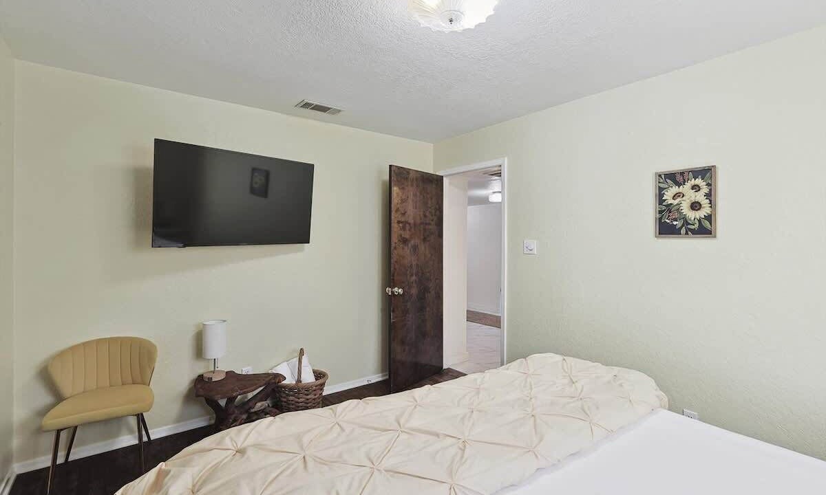 Photo of Bedroom in Bartonville