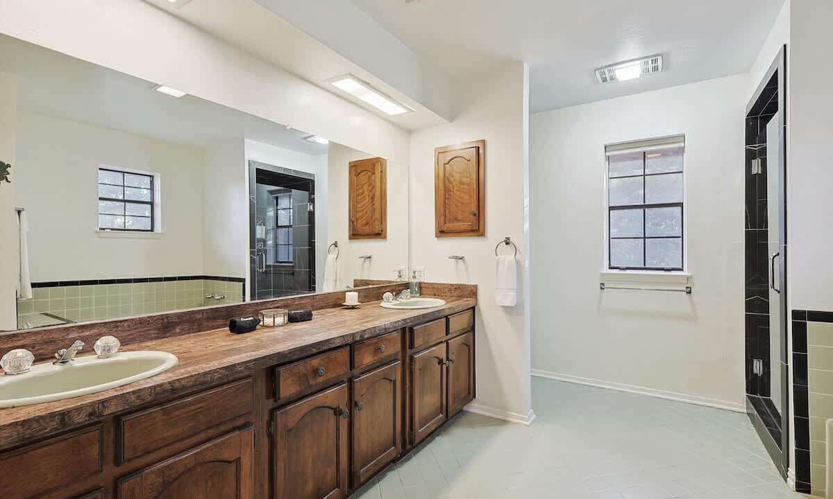 Photo of Bathroom in Bartonville