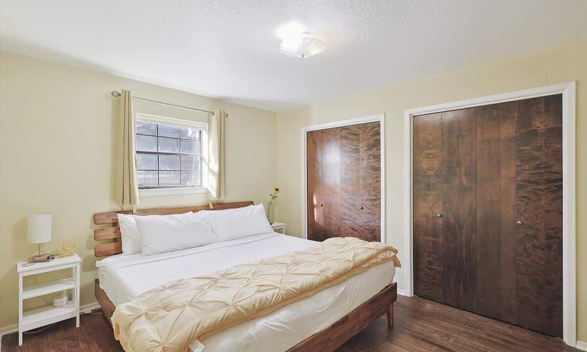 Photo of Bedroom in Bartonville