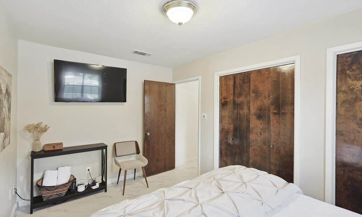 Photo of Bedroom in Bartonville