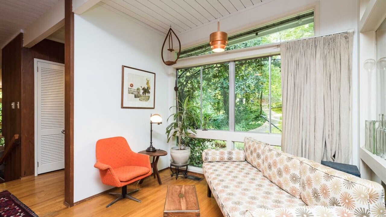 Photo of Livingroom in Chapel Hill