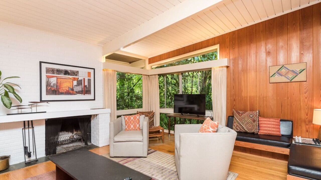 Photo of Livingroom in Chapel Hill