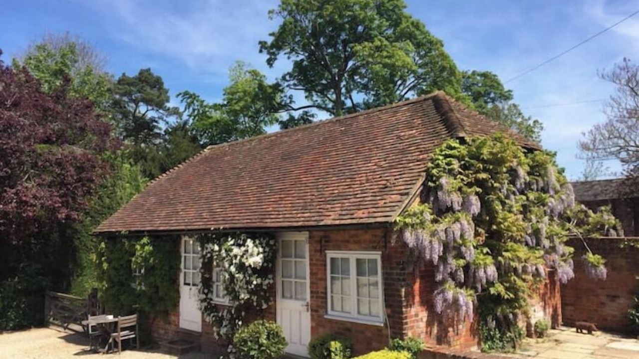 Photo of Outdoor in Mapledurwell