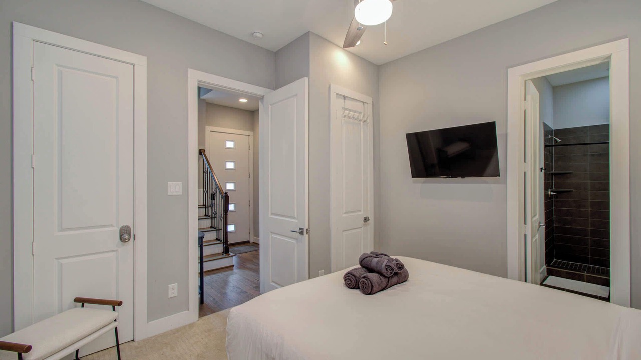 Photo of Bedroom in Washington Ave./ Memorial Park