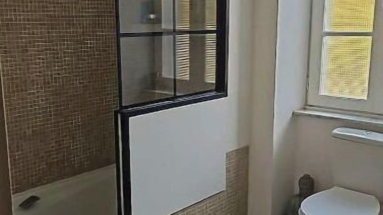 Photo of Bathroom in Saint-Martin-Lalande