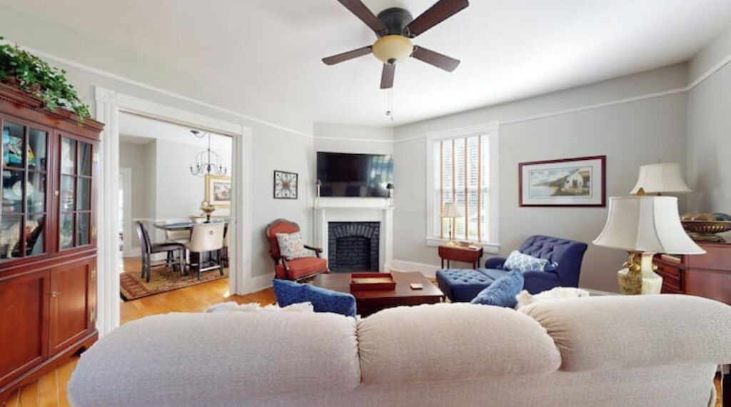 Photo of Livingroom in Danville