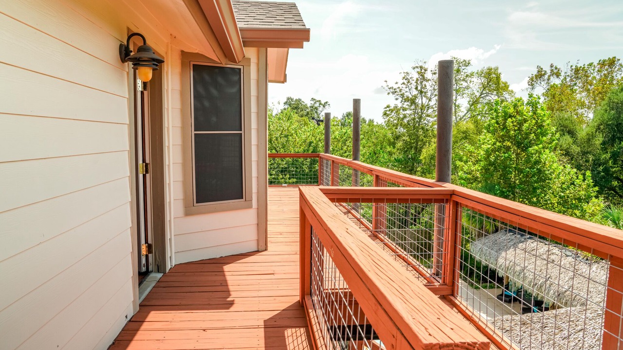 Photo of Patio Balcony in Bacliff