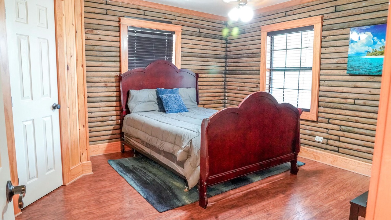 Photo of Bedroom in Bacliff