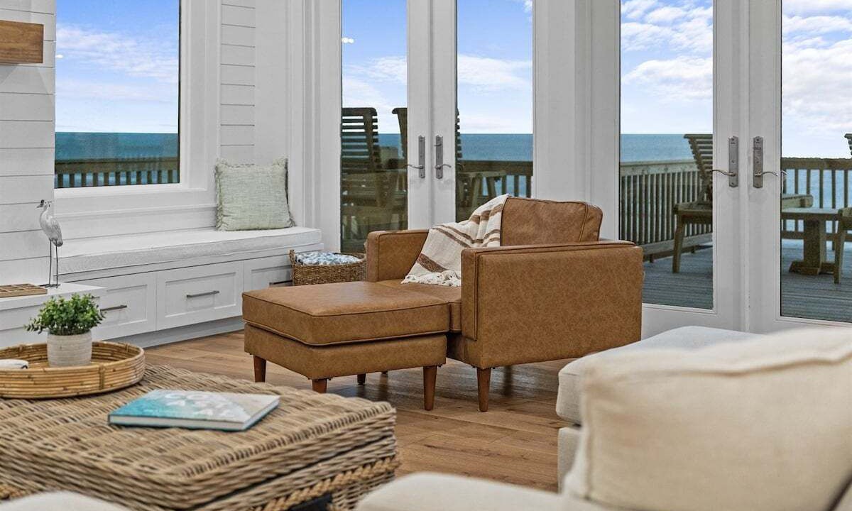 Photo of Livingroom in Crystal Beach