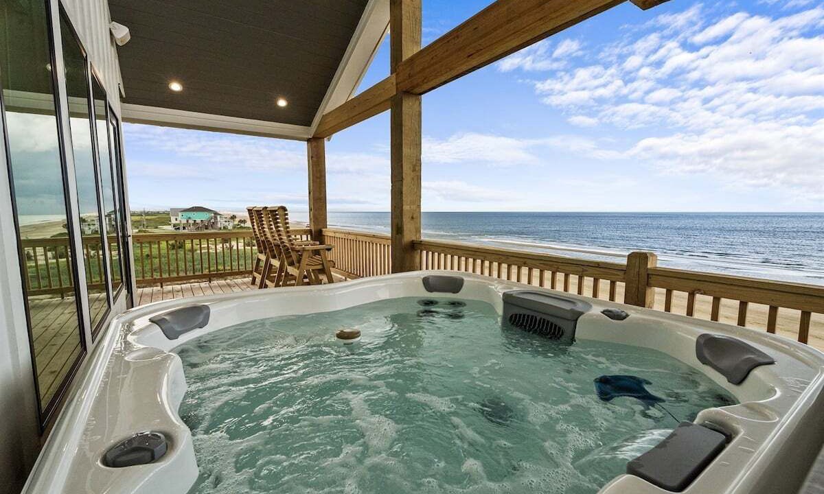 Photo of Patio Balcony in Crystal Beach